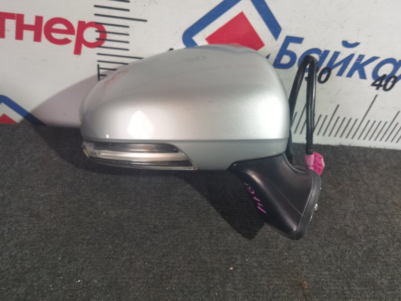Зеркало TOYOTA PRIUS ZVW30 2ZR-FXE 2009 переднее правое (б/у)