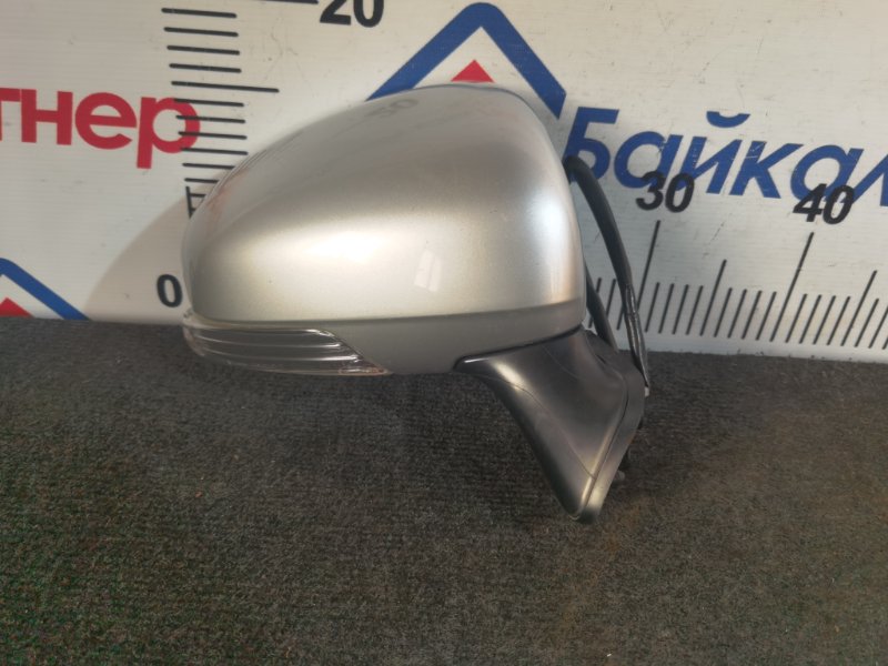 Зеркало TOYOTA PRIUS ZVW30 2ZR-FXE 2013 переднее правое (б/у)