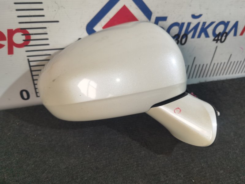 Зеркало TOYOTA WISH ZGE25G 2ZR-FAE 2010 переднее правое (б/у)