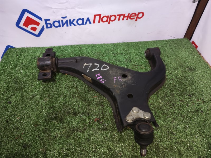 Рычаг подвески нижний NISSAN ELGRAND ALE50 VG33E 1999 передний правый (б/у)