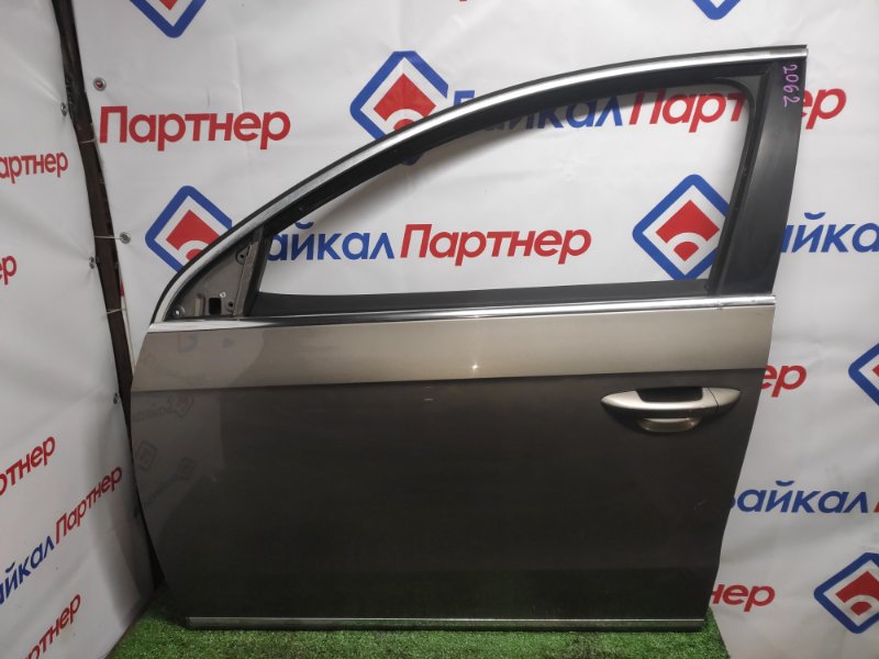 Дверь VOLKSWAGEN PASSAT 3C CAXA 2011 передняя левая (б/у)