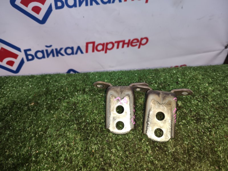 Петля двери NISSAN MURANO TNZ51 QR25DE 2010 передняя левая (б/у)