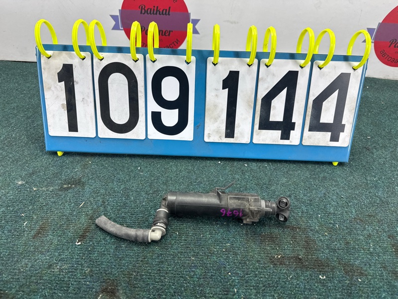 Форсунка омывателя фар AUDI A4 8K CDN 2010 (б/у)