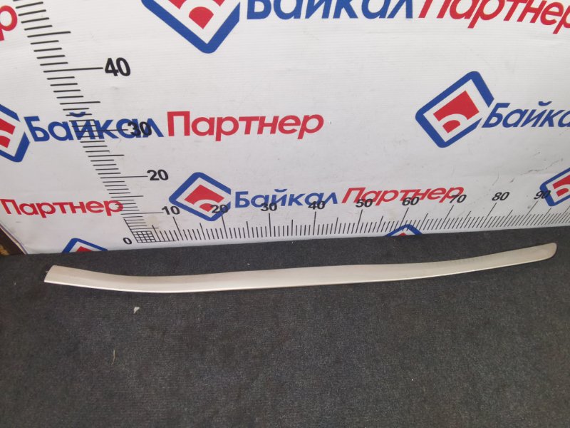 Молдинг на дверь NISSAN SUNNY FB15 QG15DE 2002 передний левый (б/у)