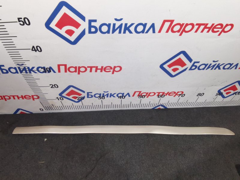 Молдинг на дверь NISSAN SUNNY FB15 QG15DE 2002 передний правый (б/у)