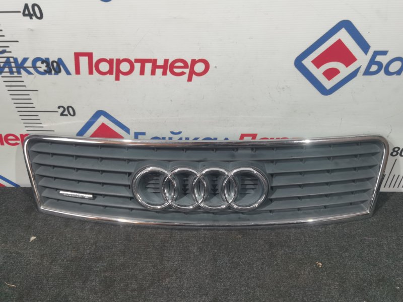 Решетка радиатора AUDI A6 4B4 ASN 2003 передняя (б/у)
