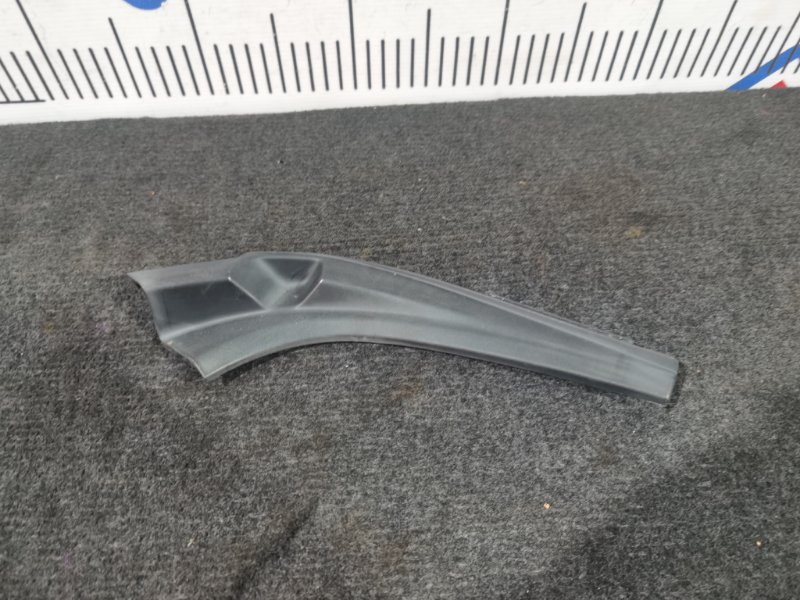 Уголок жабо HONDA FIT SHUTTLE GP2 LDA 2015 передний правый (б/у)