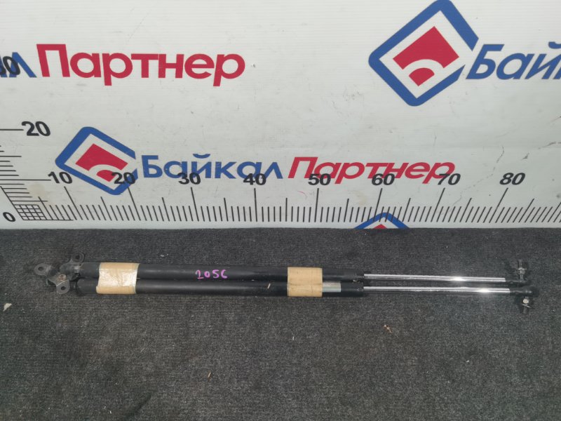 Амортизатор багажника HONDA STREAM RN2 D17A 2002 задний (б/у)