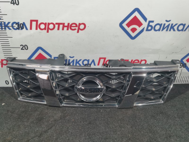 Решетка радиатора NISSAN X-TRAIL DNT31 M9R 2009 передняя (б/у)