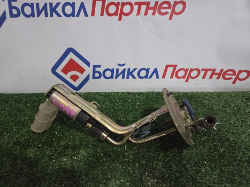 Топливный насос TOYOTA CRESTA JZX100 1JZ-GE 2000 (б/у)