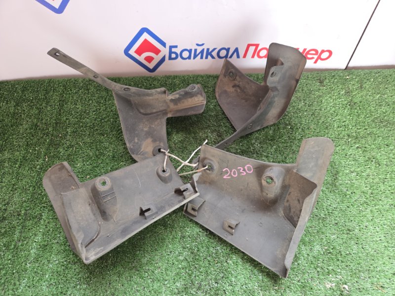 Брызговики комплект TOYOTA CHASER GX105 1G-FE 1999 (б/у)