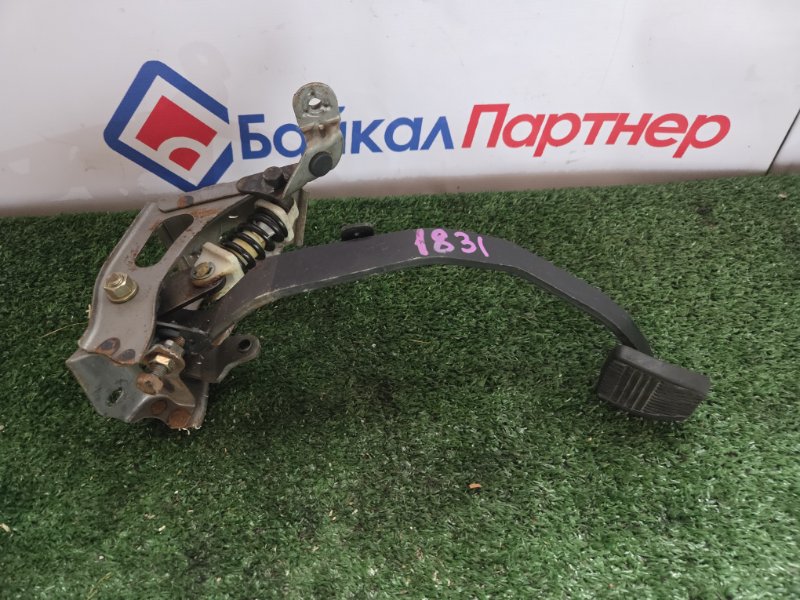 Педаль сцепления TOYOTA CARINA ST195 3S-FE 1995 (б/у)