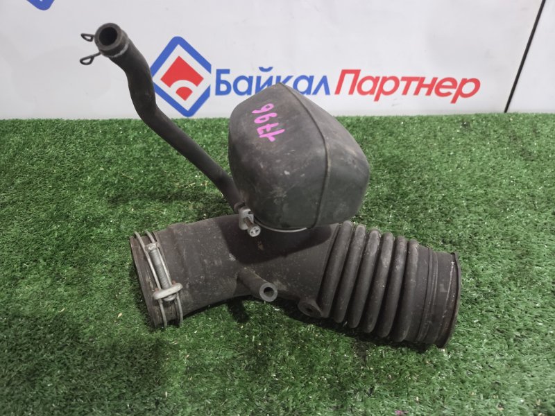 Патрубок воздушного фильтра TOYOTA MARK II GX115 1G-FE 2004 (б/у)