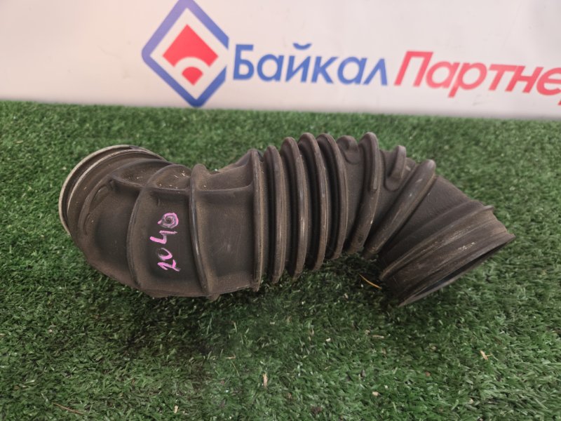 Патрубок воздушного фильтра TOYOTA WISH ZNE10 1ZZ-FE 2006 (б/у)