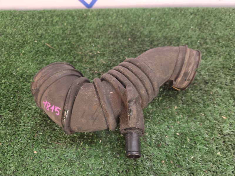 Патрубок воздушного фильтра TOYOTA ALLEX NZE121 1NZ-FE 2001 (б/у)