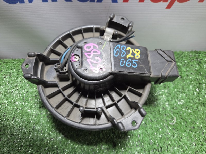 Мотор печки TOYOTA VITZ SCP90 2SZ-FE 2005 (б/у)