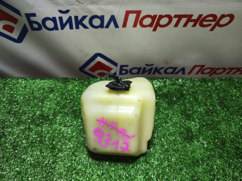 Бачок расширительный TOYOTA KLUGER V MCU20W 1MZ-FE 2001 (б/у)
