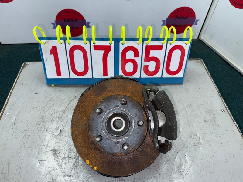 Ступица TOYOTA CAMRY SV40 4S-FE 1996 передняя правая (б/у)