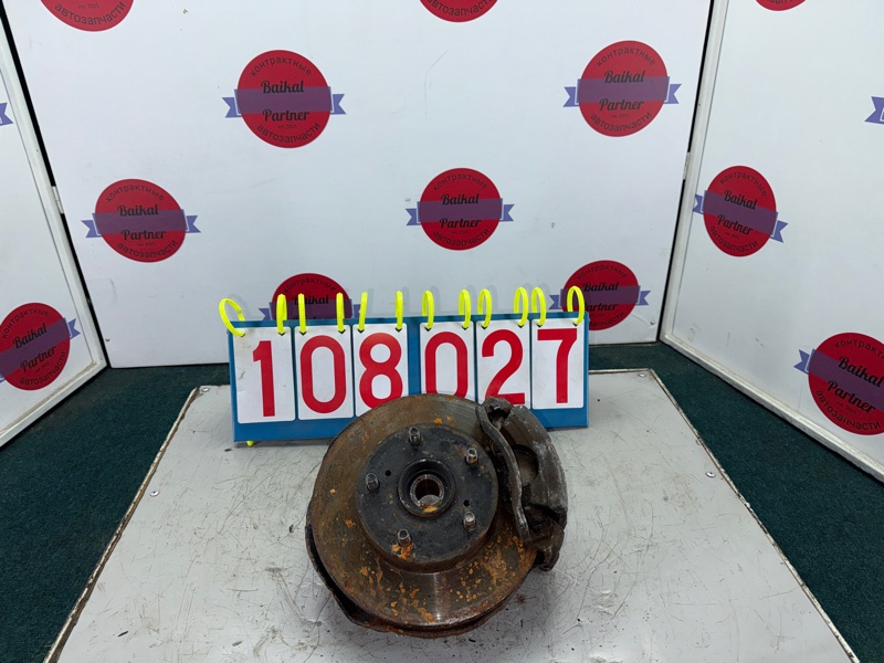 Ступица TOYOTA CAMRY SV40 4S-FE 1996 передняя правая (б/у)