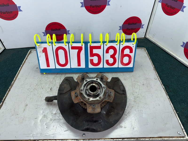 Ступица SUZUKI JIMNY JB23W K6A 2004 передняя правая (б/у)