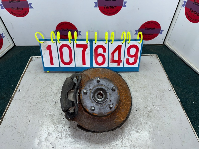 Ступица TOYOTA CAMRY SV40 4S-FE 1996 передняя левая (б/у)