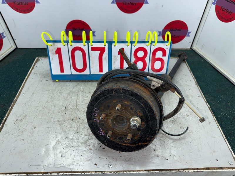 Ступица TOYOTA CALDINA ST210G 3S-FE 1999 задняя левая (б/у)