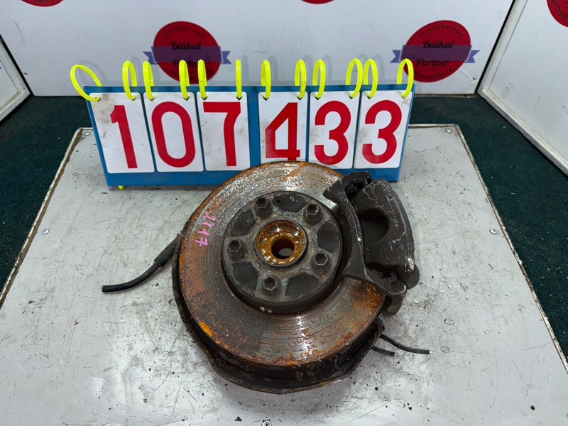 Ступица MERCEDES-BENZ B-CLASS T246.242 M270E16 2012 передняя правая (б/у)