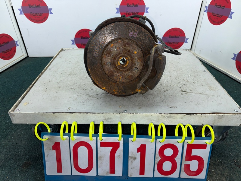 Ступица TOYOTA CALDINA ST210G 3S-FE 1999 передняя правая (б/у)