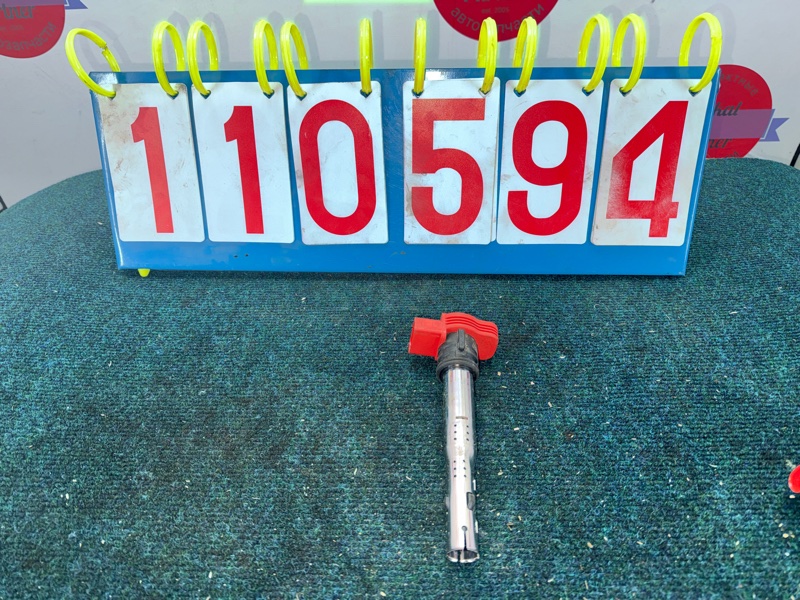 Катушка зажигания AUDI A5 8T CALA 2008 06E905115 (б/у)