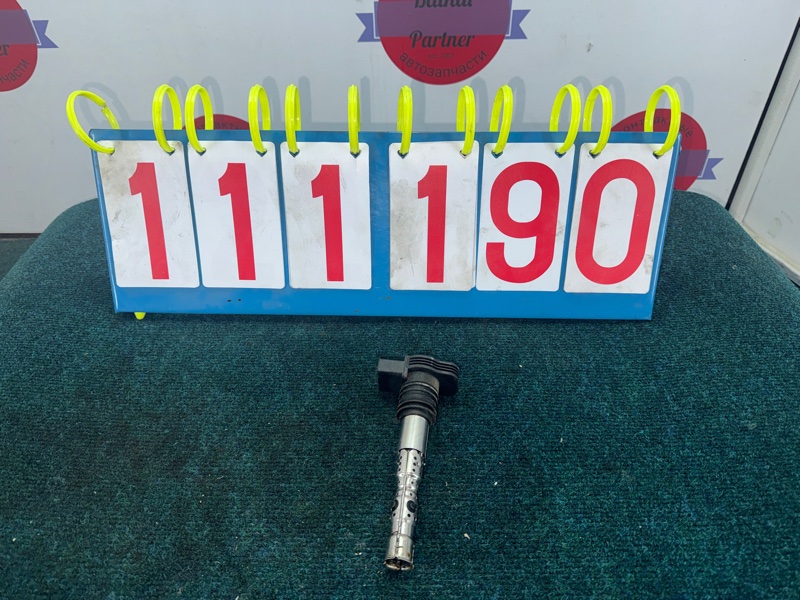 Катушка зажигания AUDI TT 8N3 AUQ 2003 06B905115R (б/у)