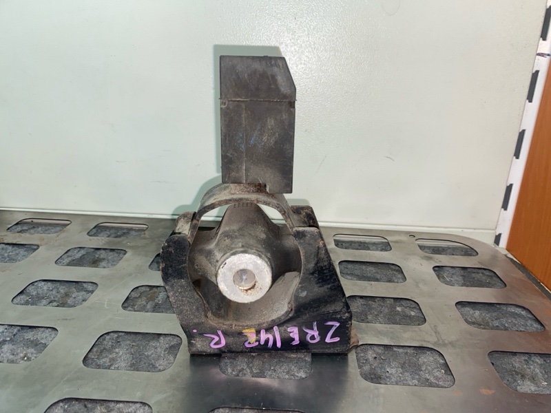 Запчасть подушка двс передняя TOYOTA COROLLA FIELDER 2008 ZRE142G 2ZR-FE 1236121100 контрактная Подушка ДВС передняя TOYOTA COROLLA FIELDER 2008 ZRE142G 2ZR-FE 1236121100 контрактная