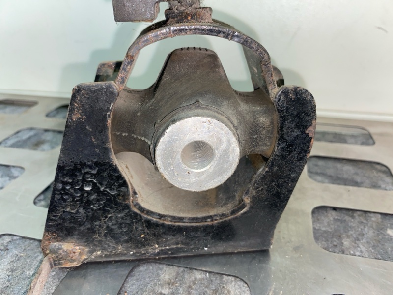 Подушка ДВС передняя TOYOTA COROLLA FIELDER ZRE142G 2ZR-FE Подушка ДВС передняя TOYOTA COROLLA FIELDER ZRE142G 2ZR-FE
