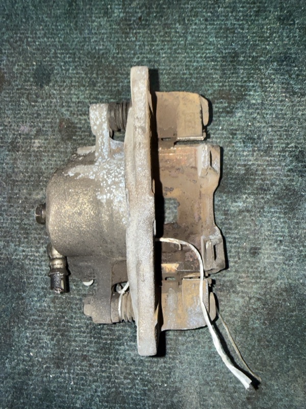 Суппорт передний левый HONDA N-WGN JH1 S07A Суппорт передний левый HONDA N-WGN JH1 S07A