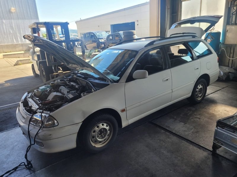 Автомобиль TOYOTA CALDINA ST210 3S-FE 1999 года в разбор