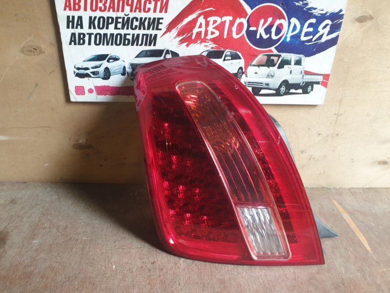 Стоп-сигнал Kia Opirus 2006 задний левый