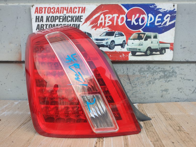 Стоп-сигнал Kia Opirus 2006 задний левый