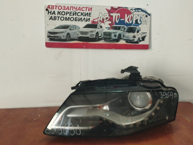 Фара Audi A4 B8 2008 передняя левая