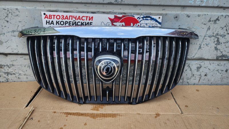 Решетка радиатора Kia Opirus 2010 передняя