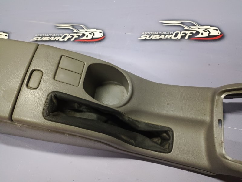 Подлокотник Forester SG5 EJ205 Подлокотник Forester SG5 EJ205