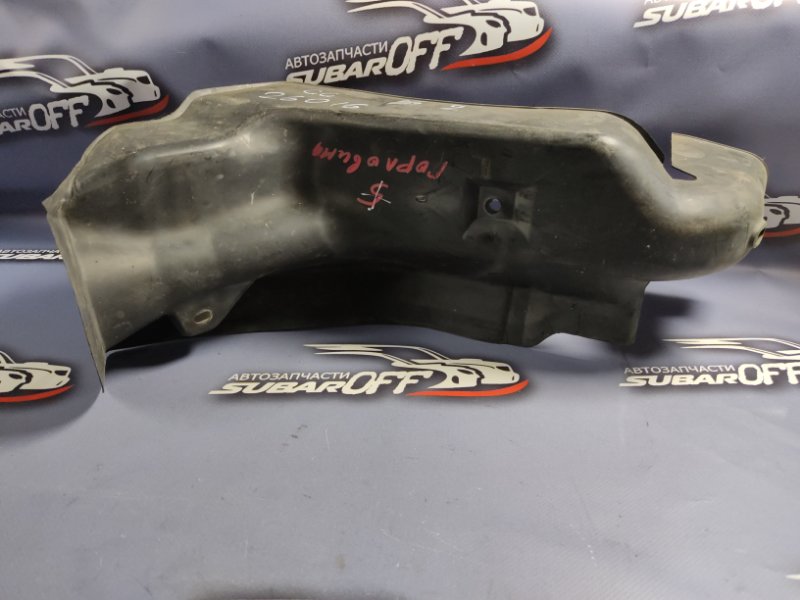 Запчасть защита горловины топливного бака Subaru Impreza 2004 GG2 EJ152 42045FE050 контрактная Защита горловины топливного бака Subaru Impreza 2004 GG2 EJ152 42045FE050 контрактная