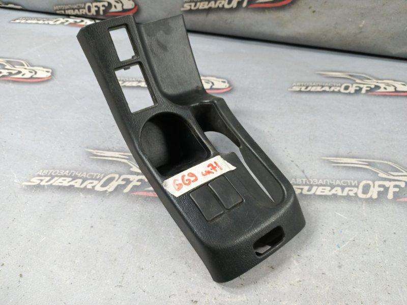 Накладка на центральную консоль Subaru Impreza 2002 GG9 EJ204 92131FE010OE контрактная