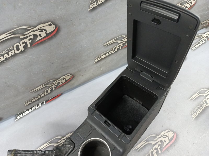 Подлокотник Legacy 2006 BL5 EJ20X Подлокотник Legacy 2006 BL5 EJ20X