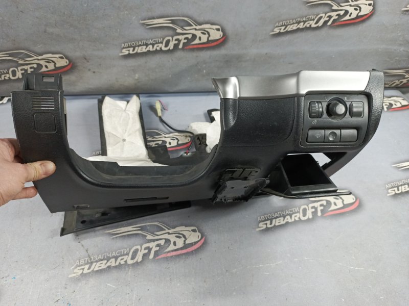 Подлокотник Legacy 2006 BL5 EJ20X Подлокотник Legacy 2006 BL5 EJ20X