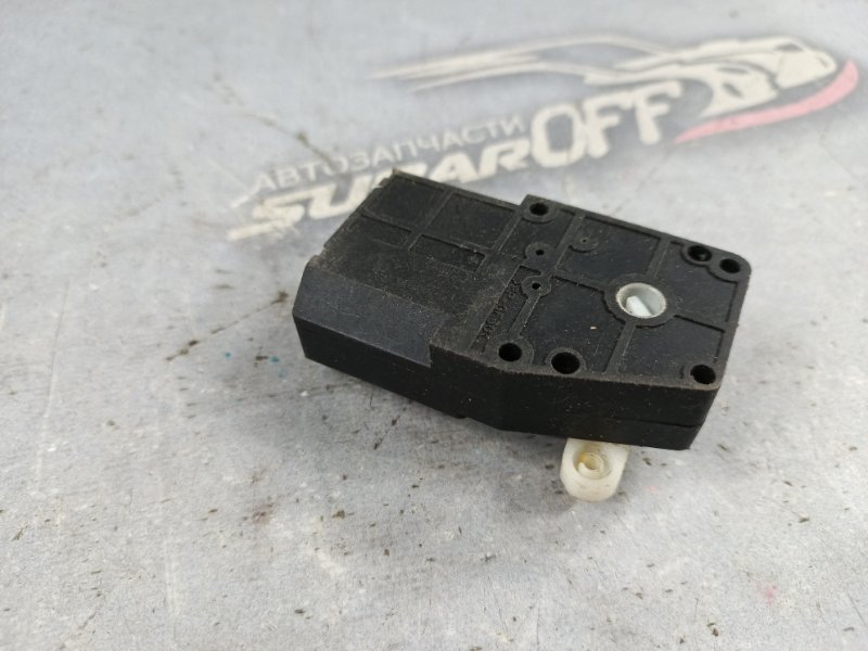 Привод заслонок отопителя Subaru Forester SG5 EJ202 Привод заслонок отопителя Subaru Forester SG5 EJ202