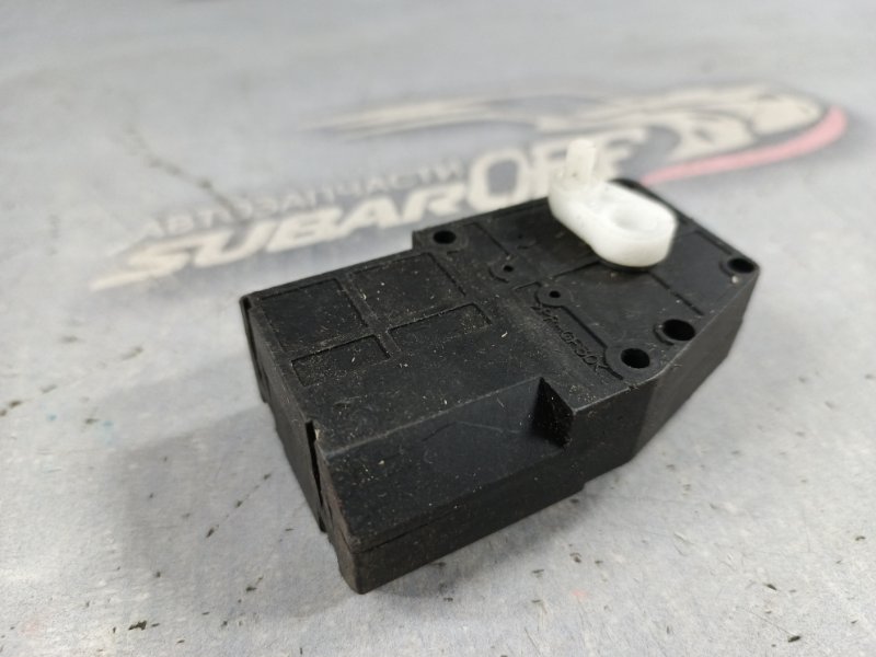 Привод заслонок отопителя Subaru Forester SG5 Привод заслонок отопителя Subaru Forester SG5