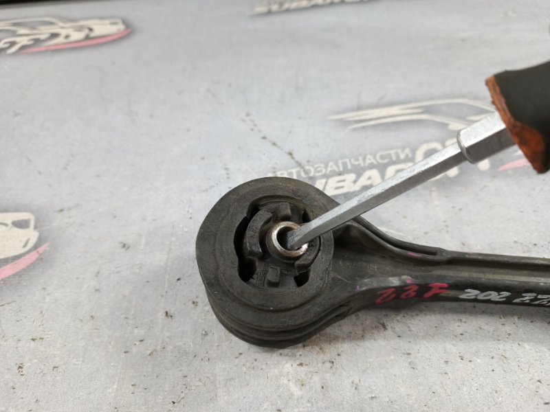 Подушка КПП Subaru Forester SG5 EJ202