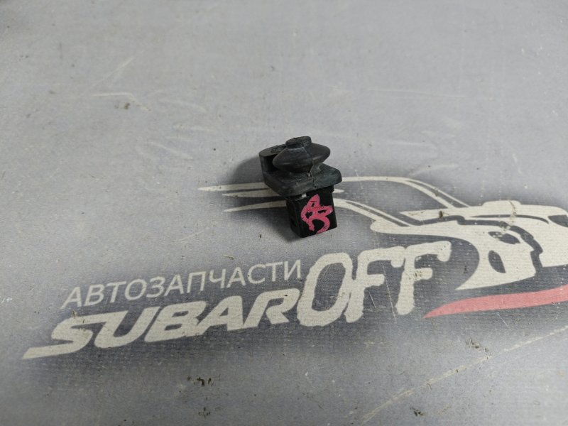 Концевой выключатель задний Subaru Forester 2009 SH5 EJ204 83331AE001 контрактная