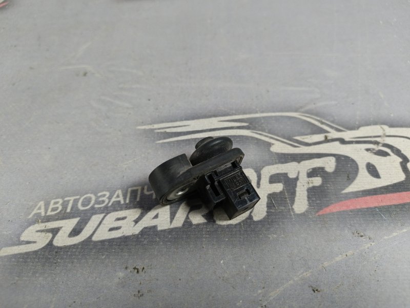 Концевой выключатель передний Forester 2006 SG5 EJ205