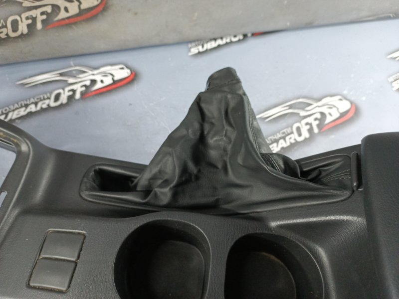 Подлокотник Impreza 2006 GG2 EJ152