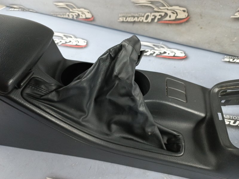Подлокотник Impreza 2006 GG2 EJ152